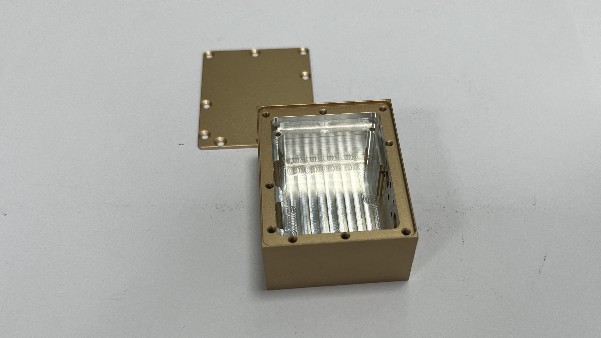 移动电源外壳铝型材cnc加工的工艺流程是什么？